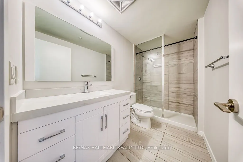 3237 Bayview Avenue W, #302