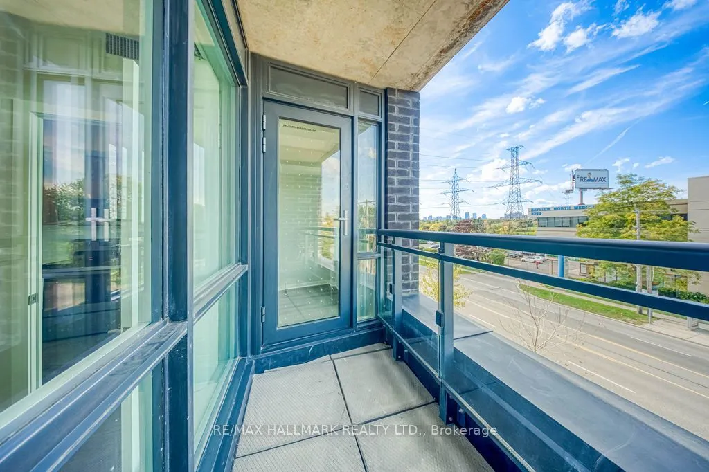 3237 Bayview Avenue W, #302