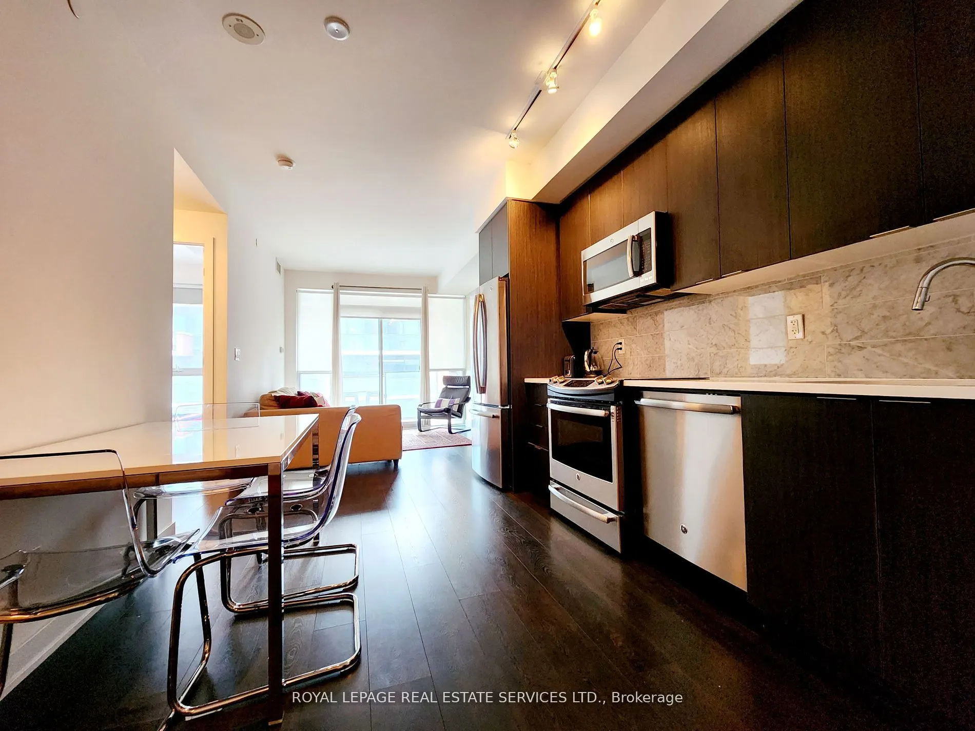 50 Bruyeres Mews, #517