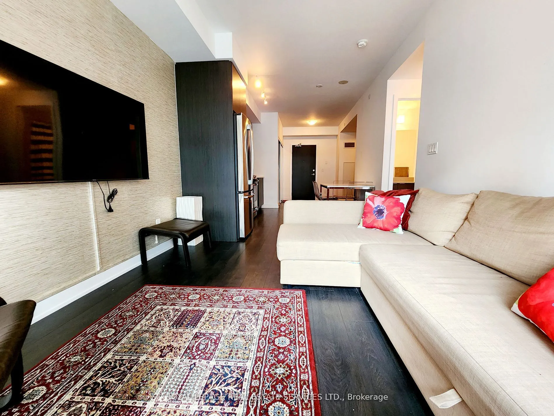 50 Bruyeres Mews, #517