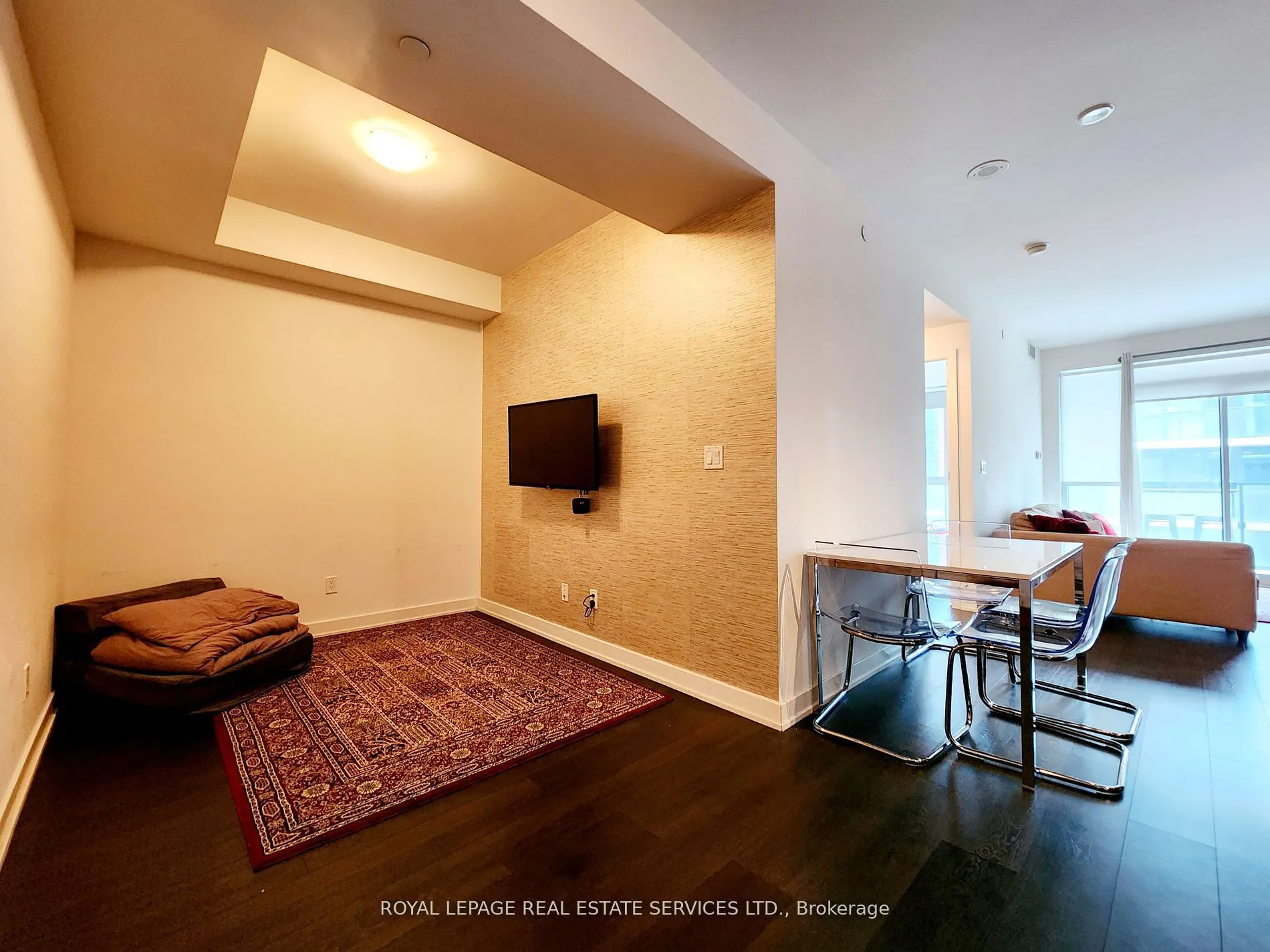 50 Bruyeres Mews, #517