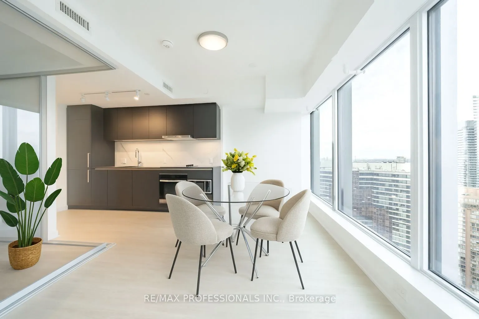 8 Wellesley Street W, #4206