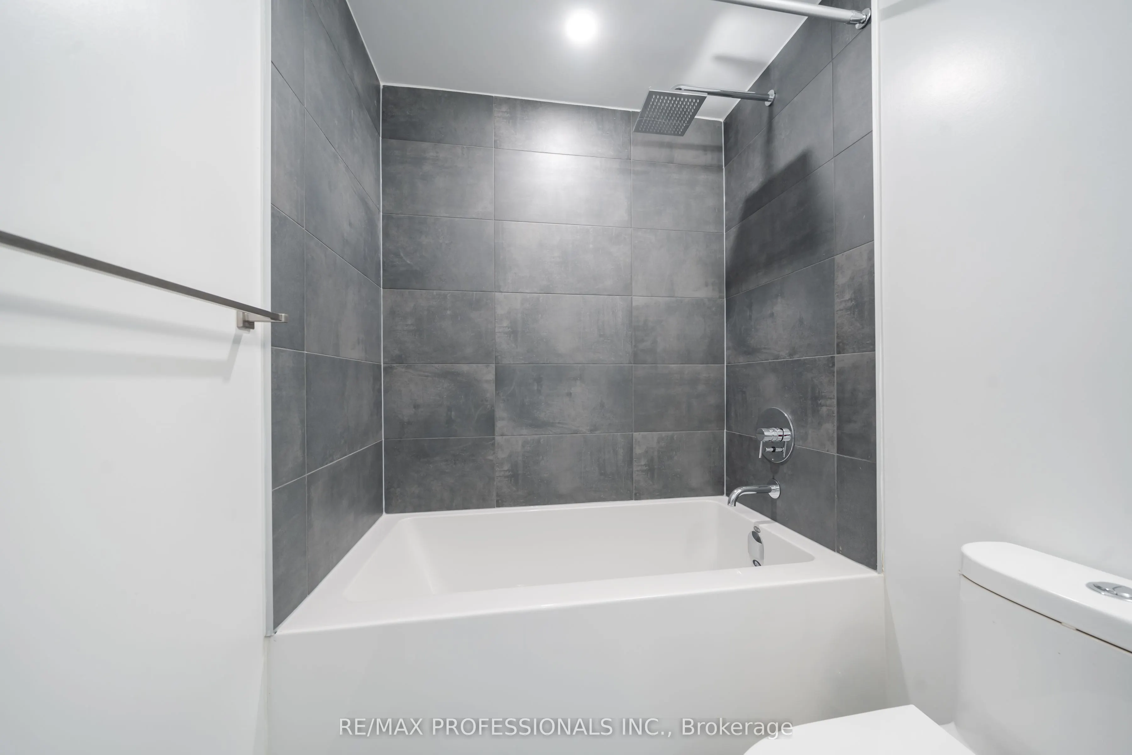 8 Wellesley Street W, #4206