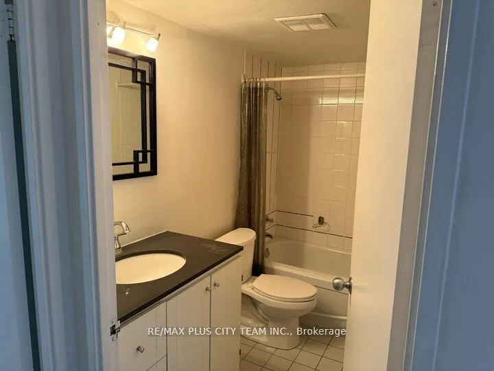 92 King Street E