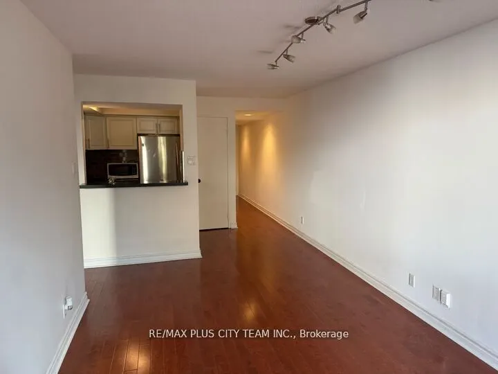 92 King Street E
