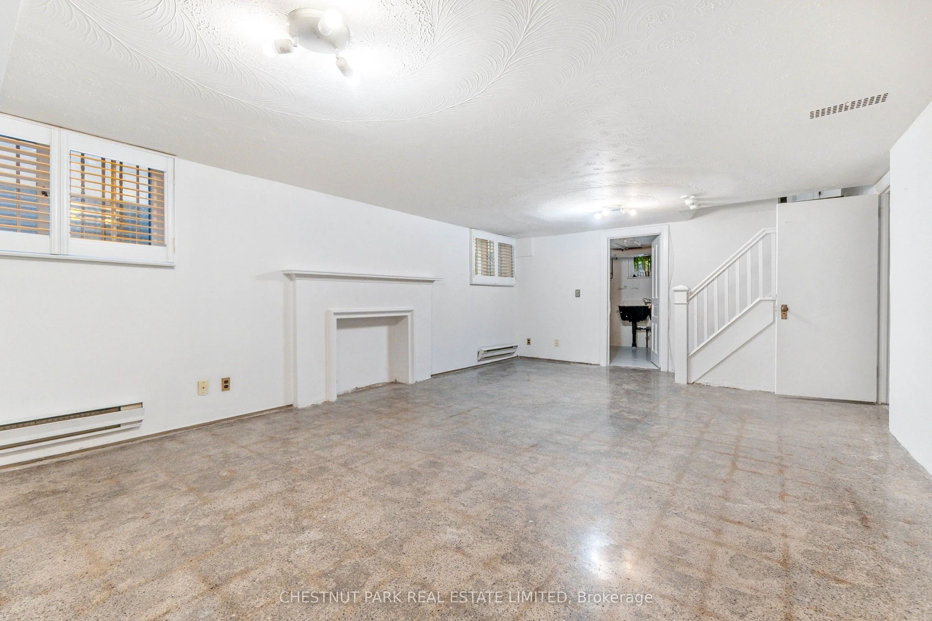 2 Garland Avenue
