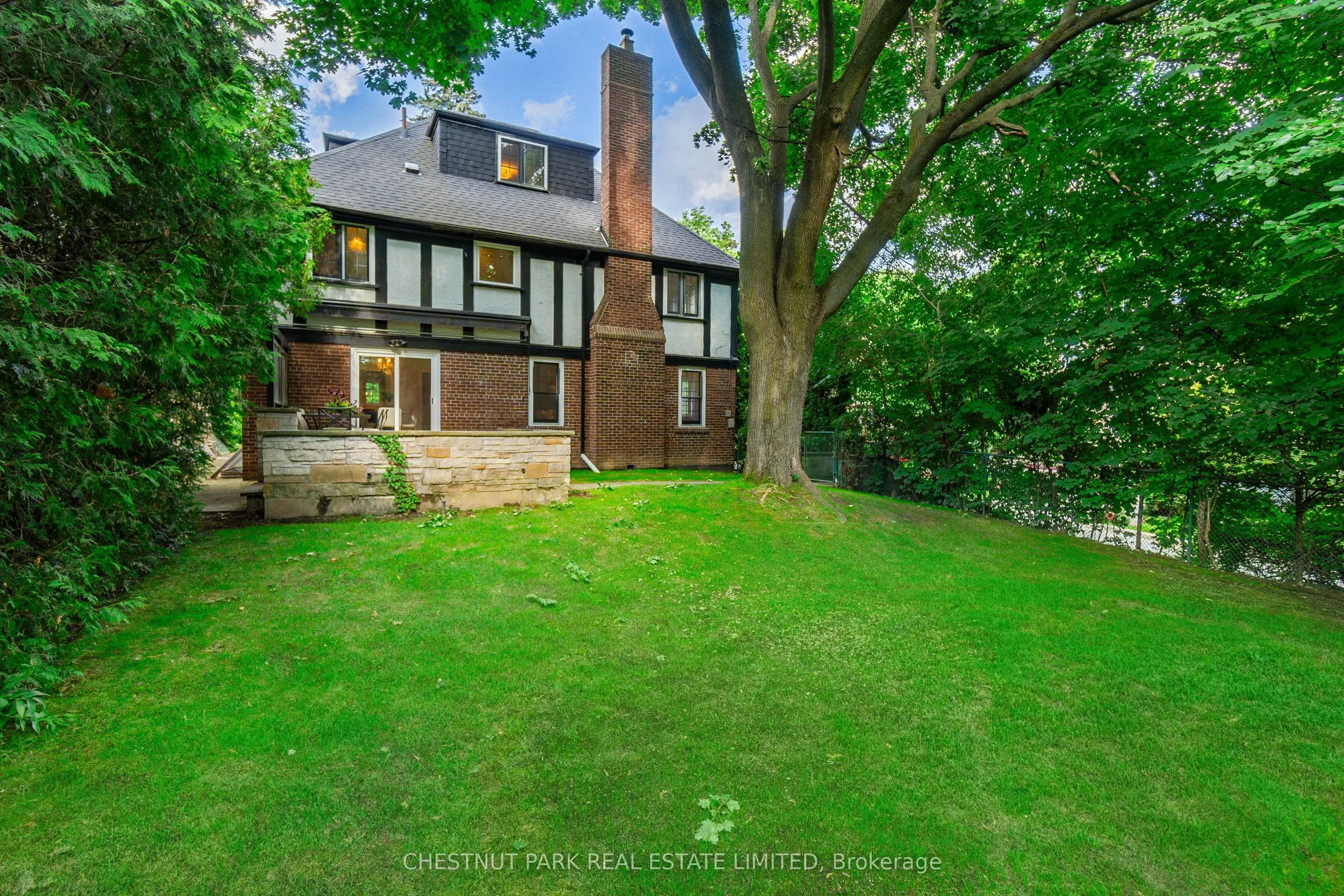 2 Garland Avenue