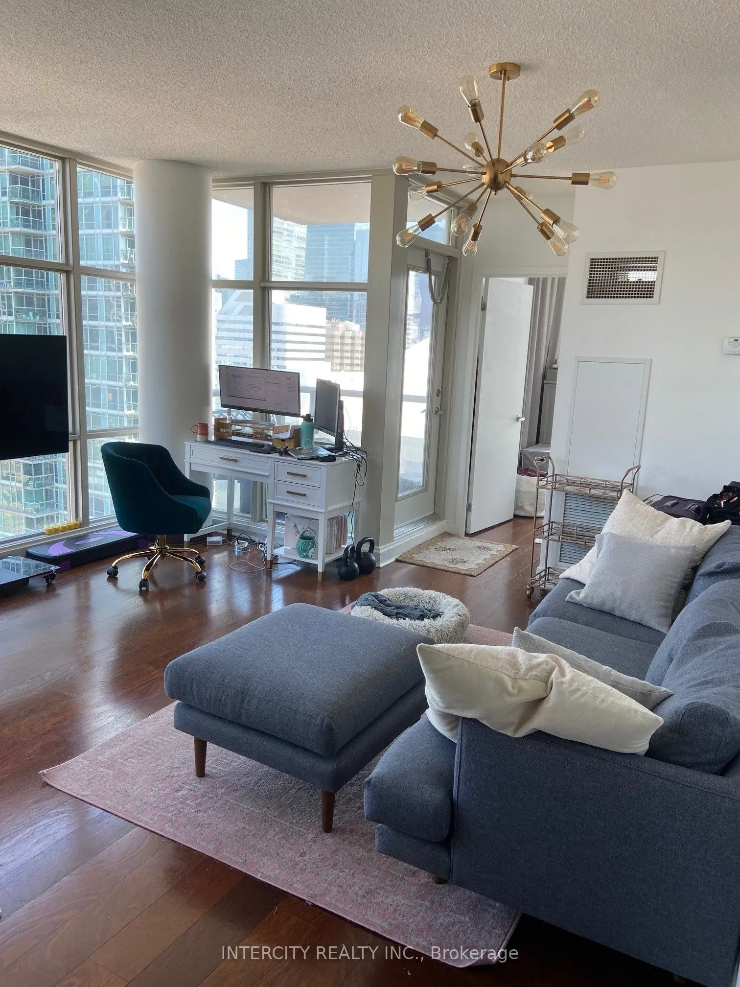 10 Navy Wharf Court, #2506