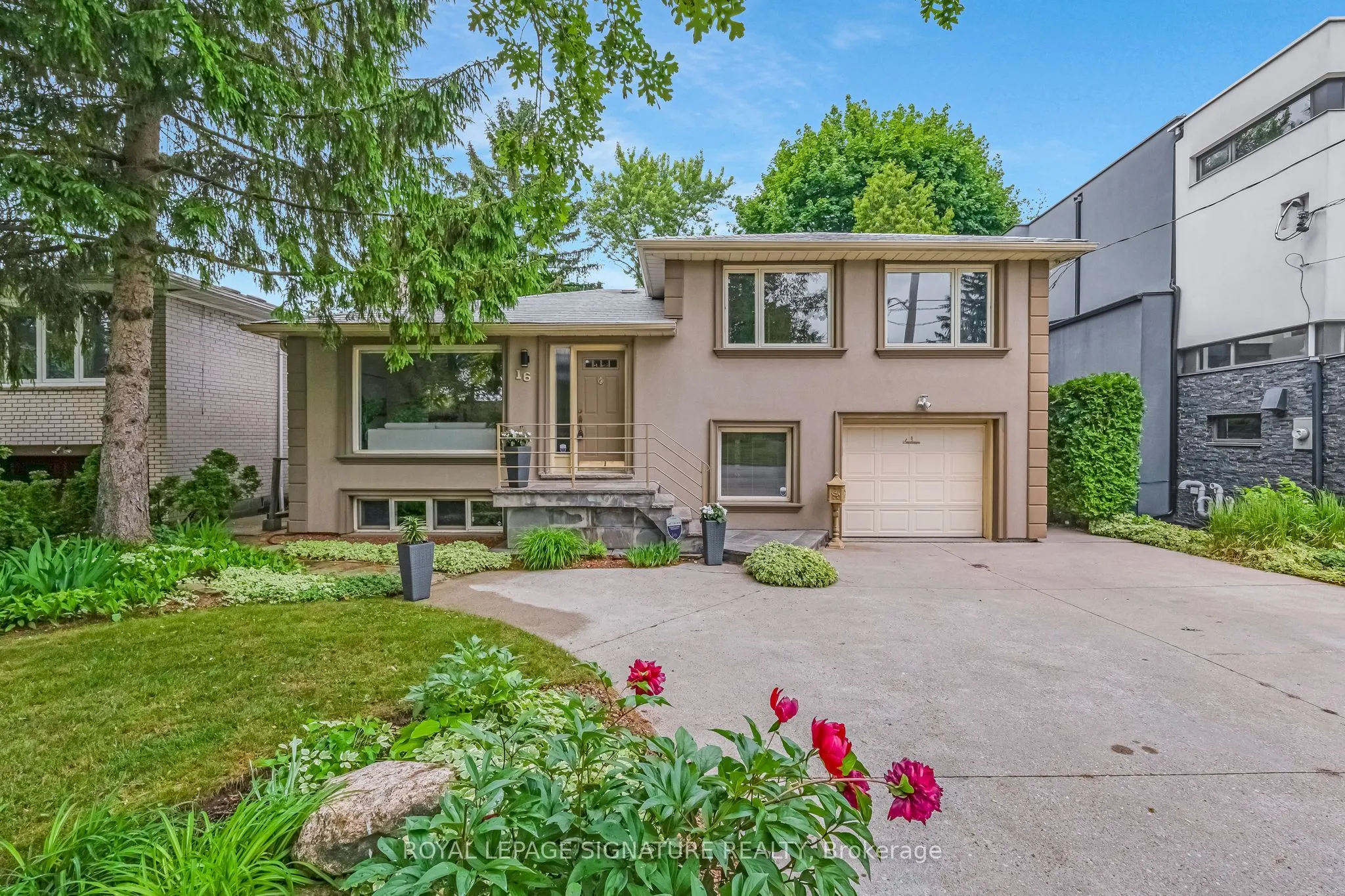 16 Revcoe Drive
