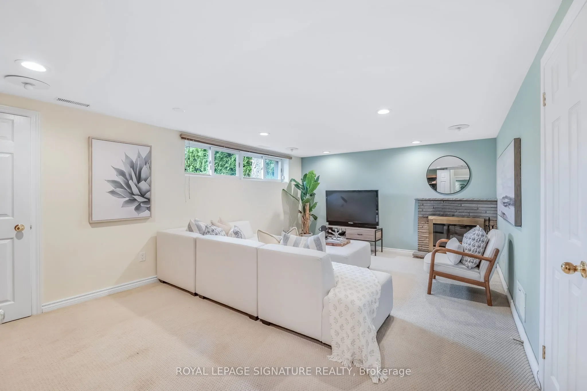 16 Revcoe Drive