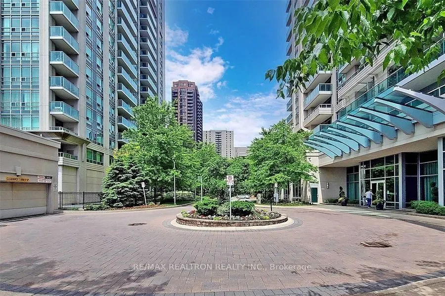 17 Anndale Drive, #2015