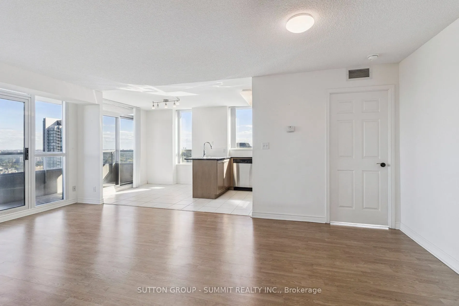 18 Spring Garden Avenue, ##3208
