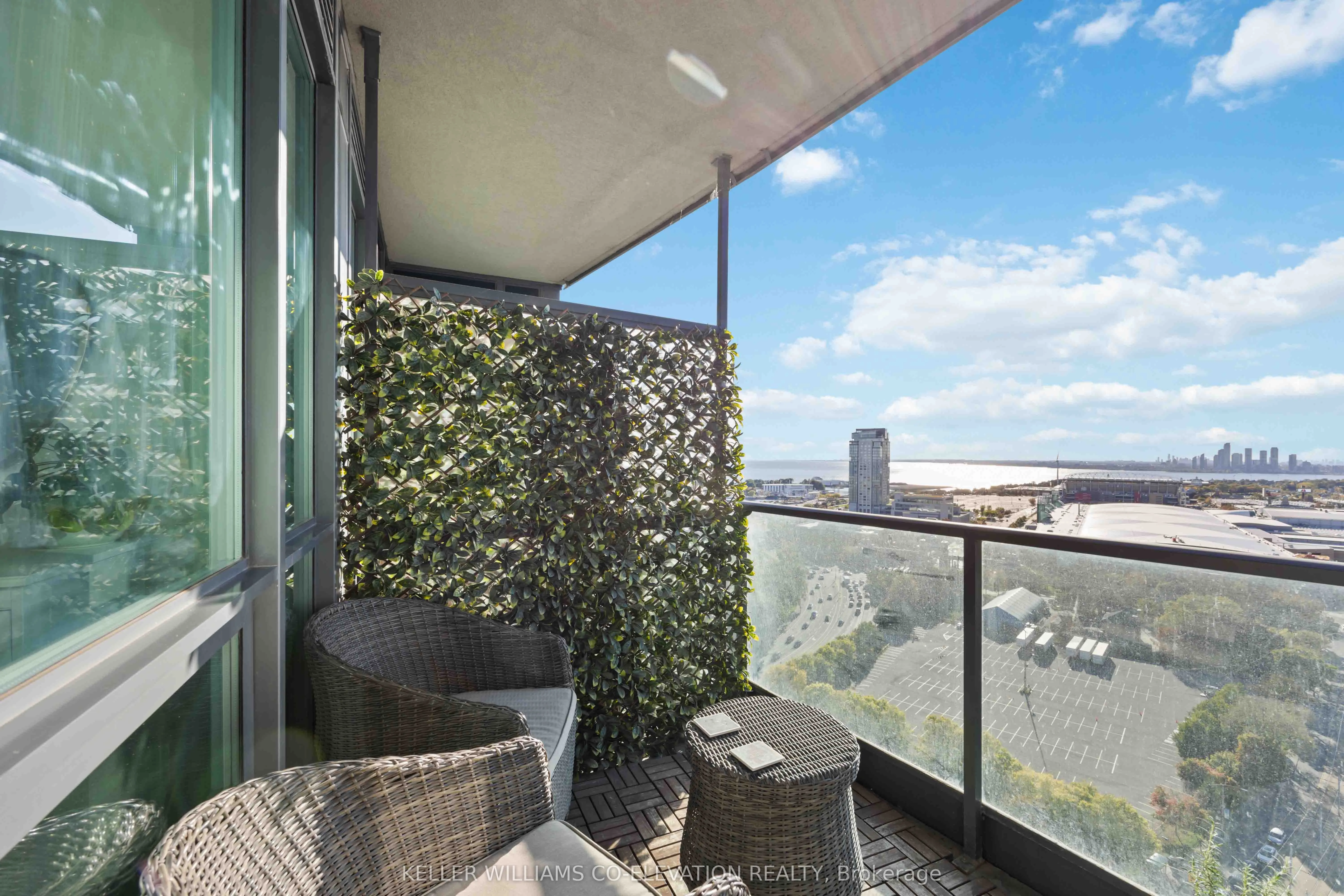 219 Fort York Boulevard, #2511