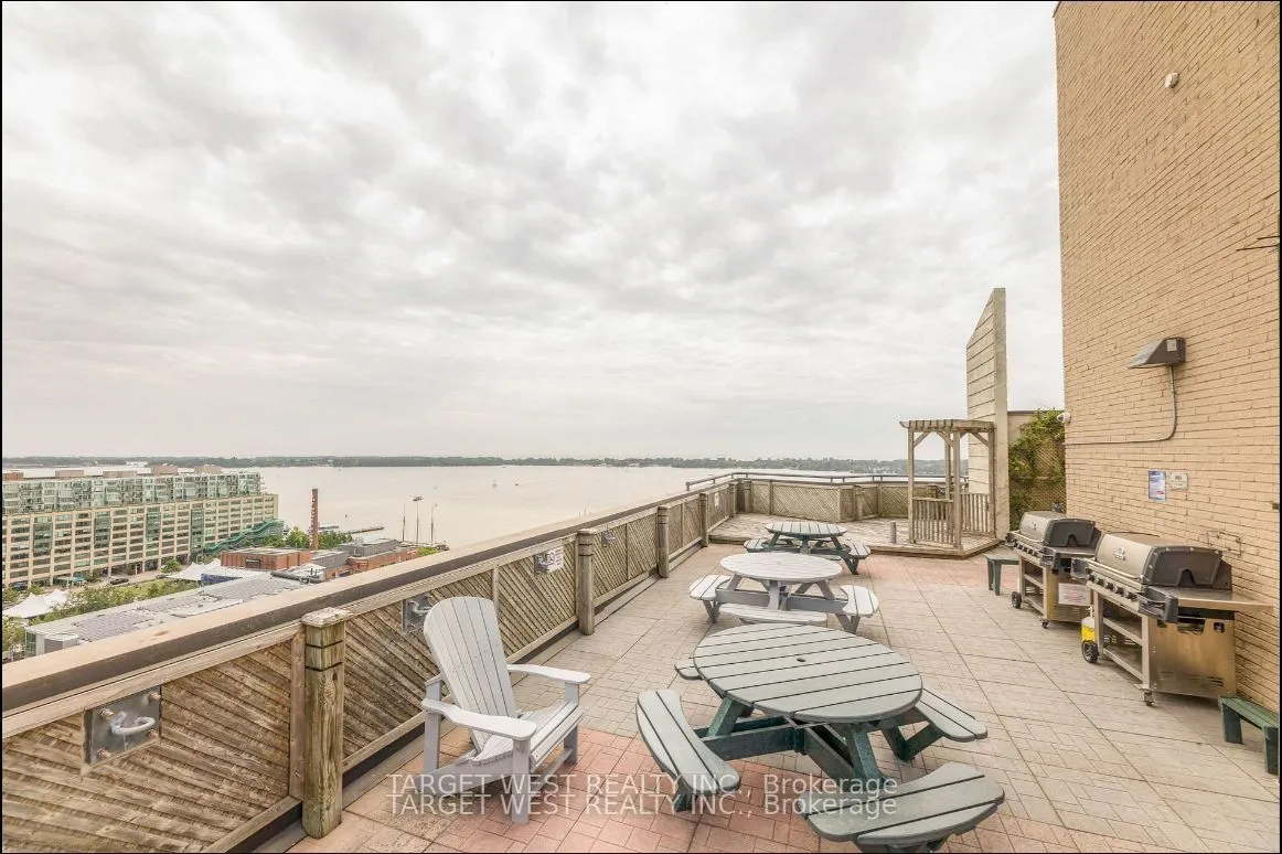 250 queens Quay