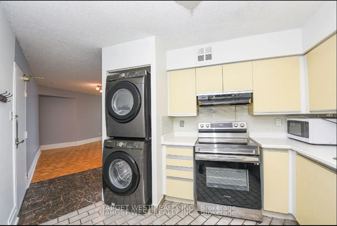 250 queens Quay
