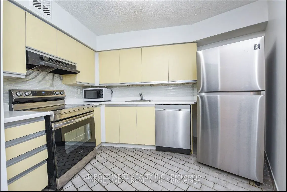 250 queens Quay