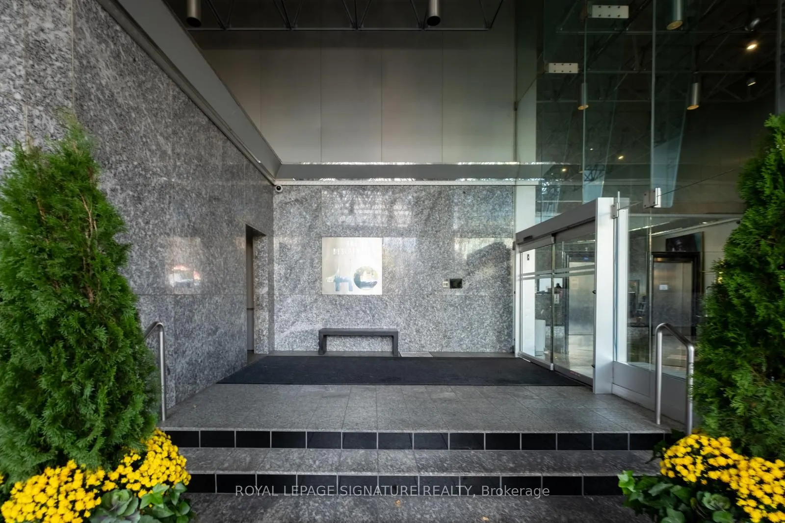 110 Bloor Street W, #1201