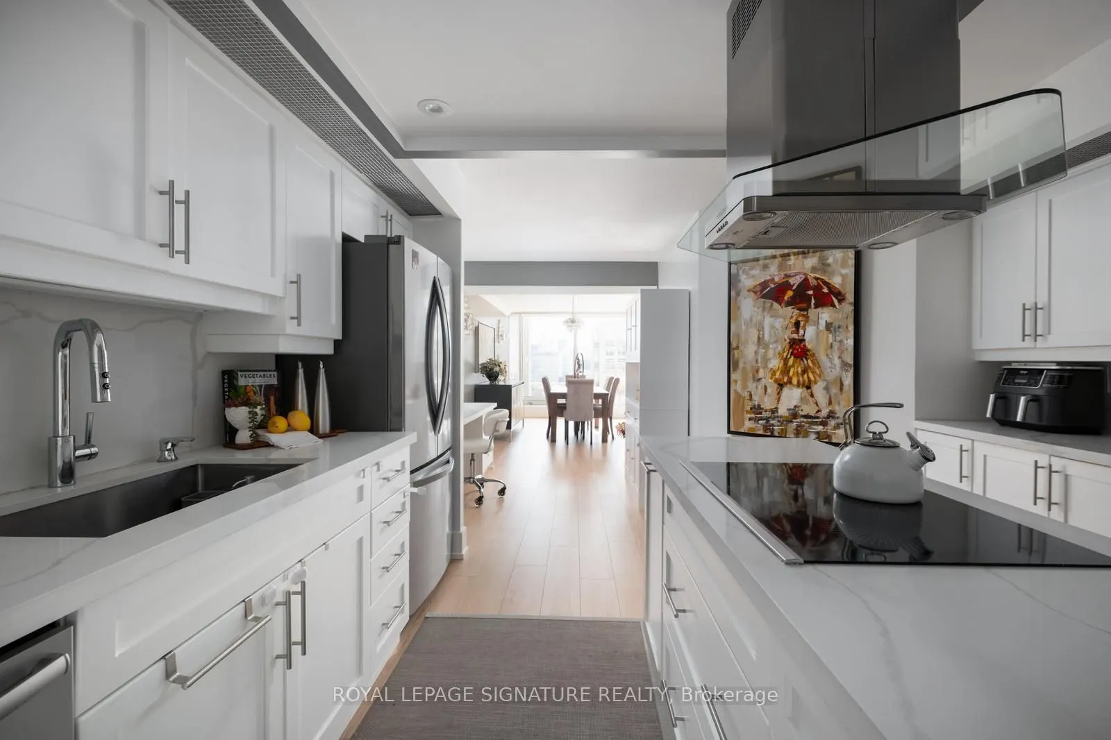 110 Bloor Street W, #1201