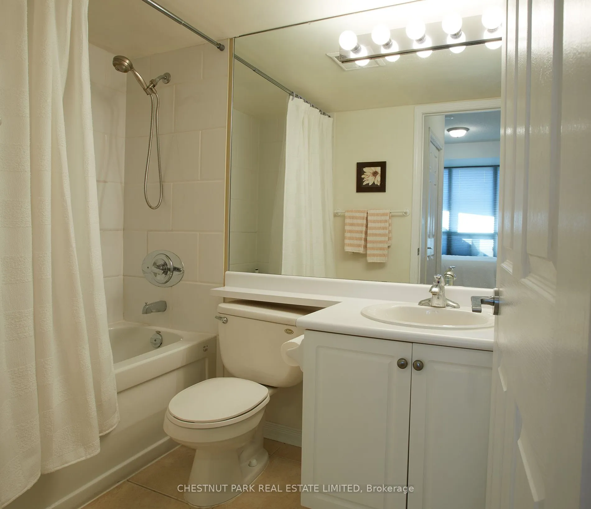 451 Rosewell Avenue, #413