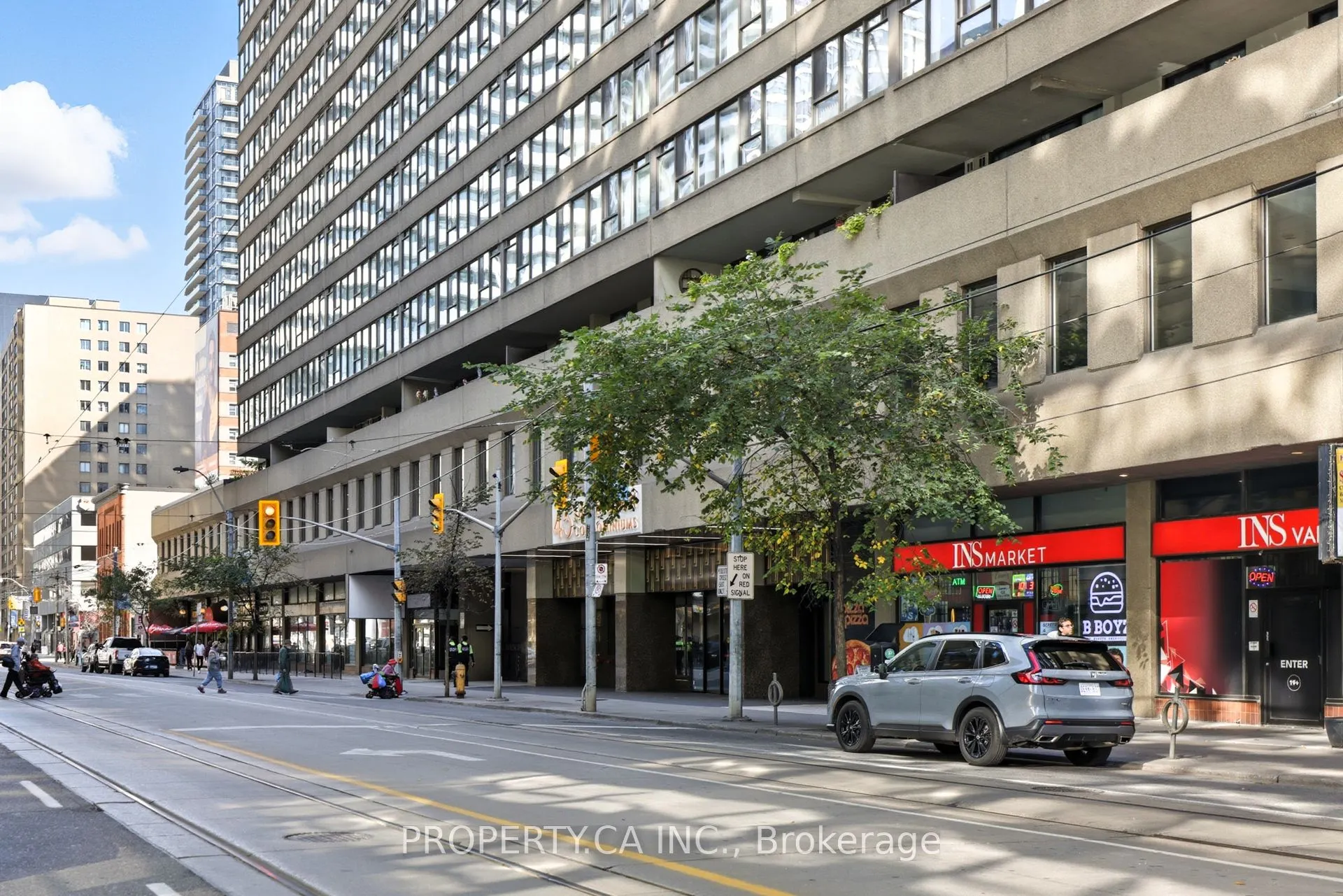 45 Carlton Street, #1501