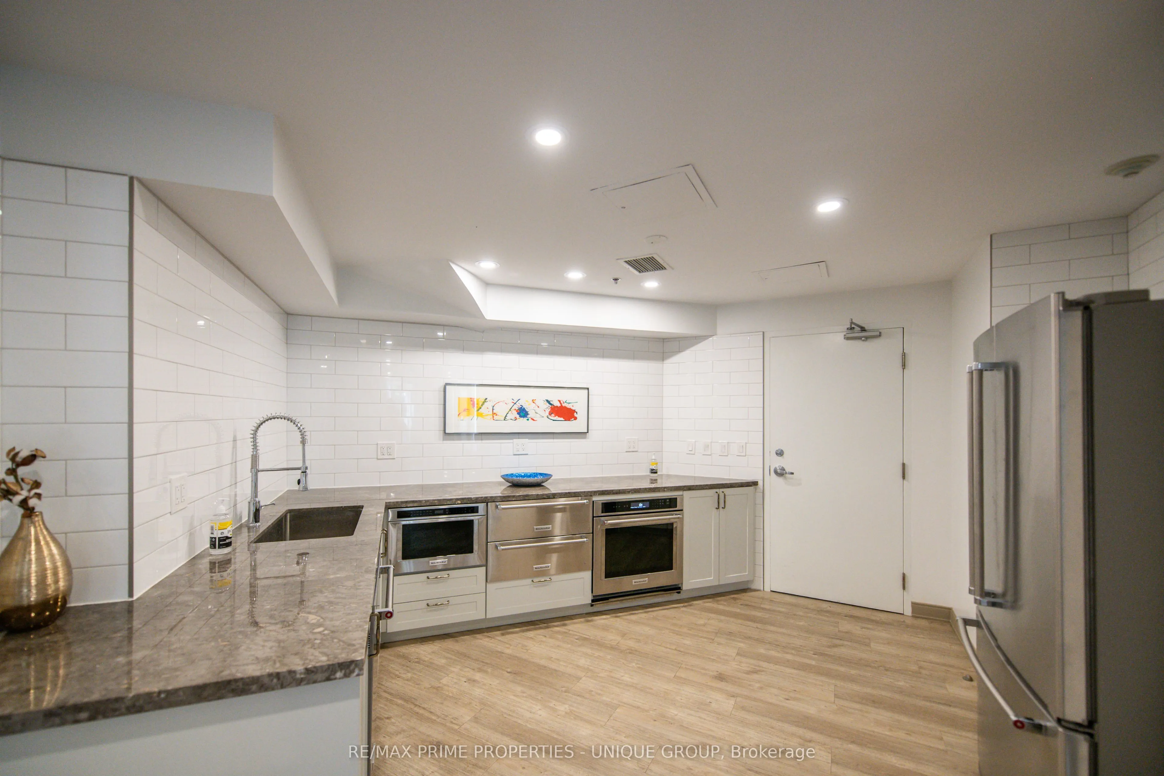 10 Delisle Avenue, #1404