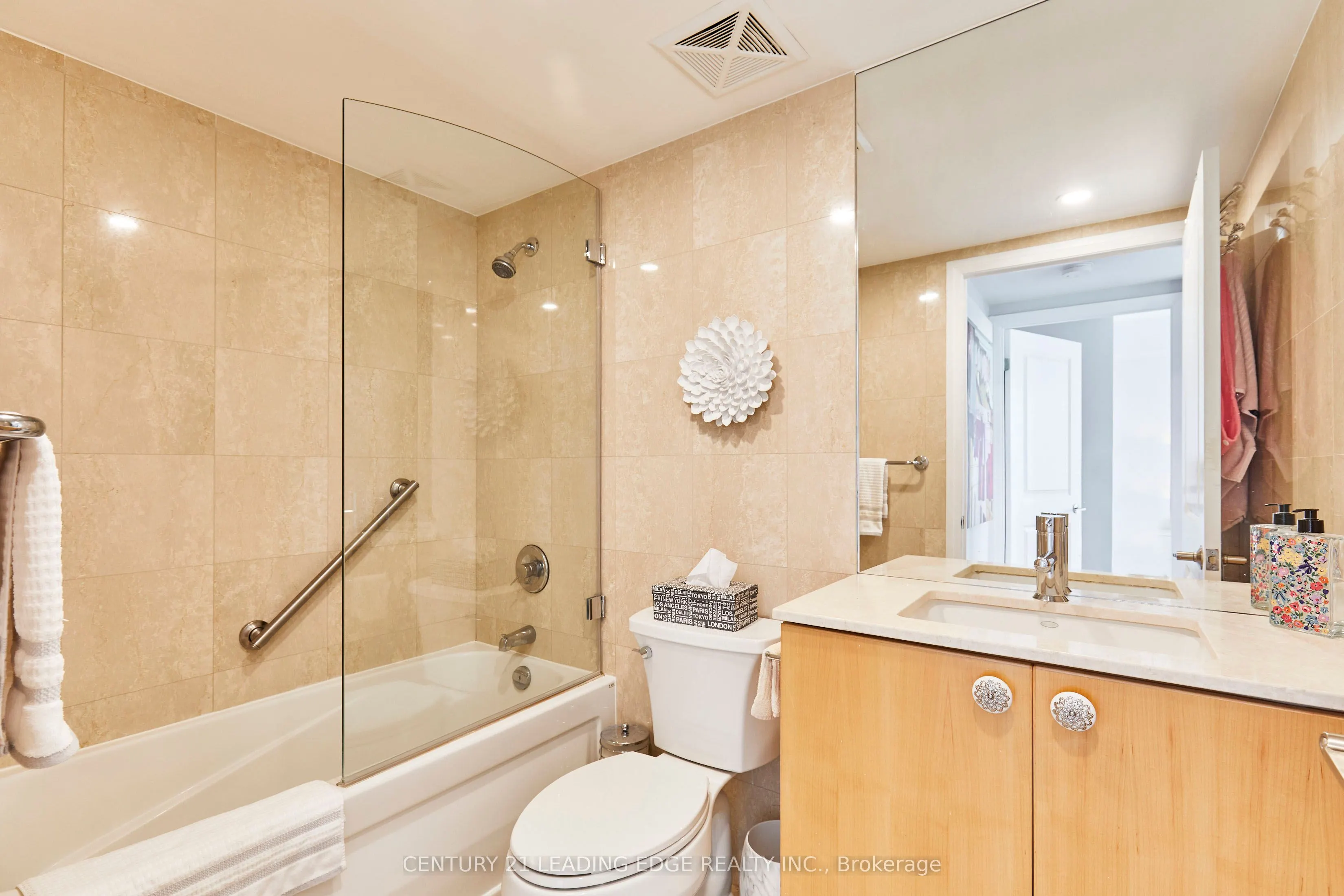 1430 Yonge Street, #703