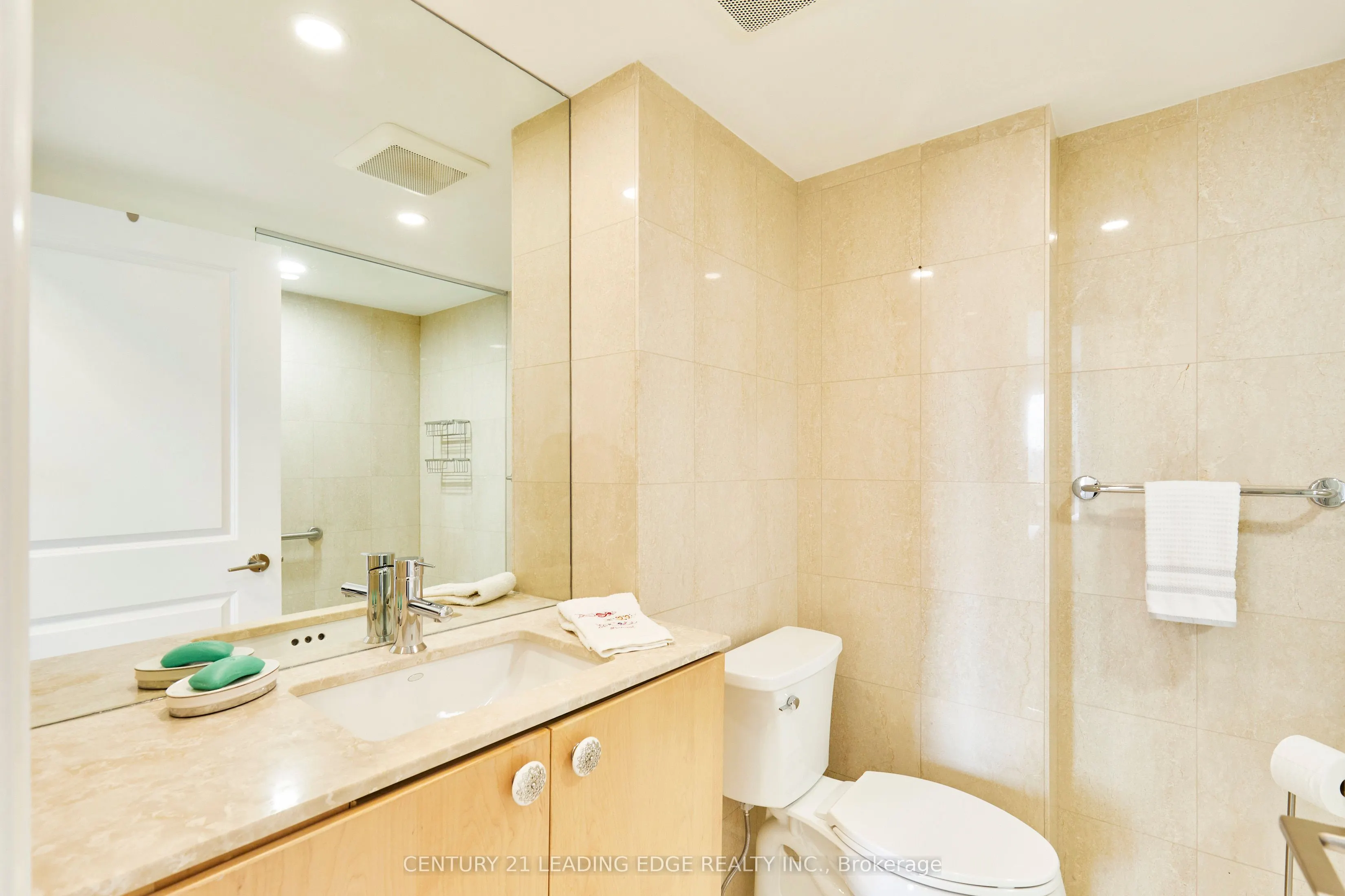1430 Yonge Street, #703