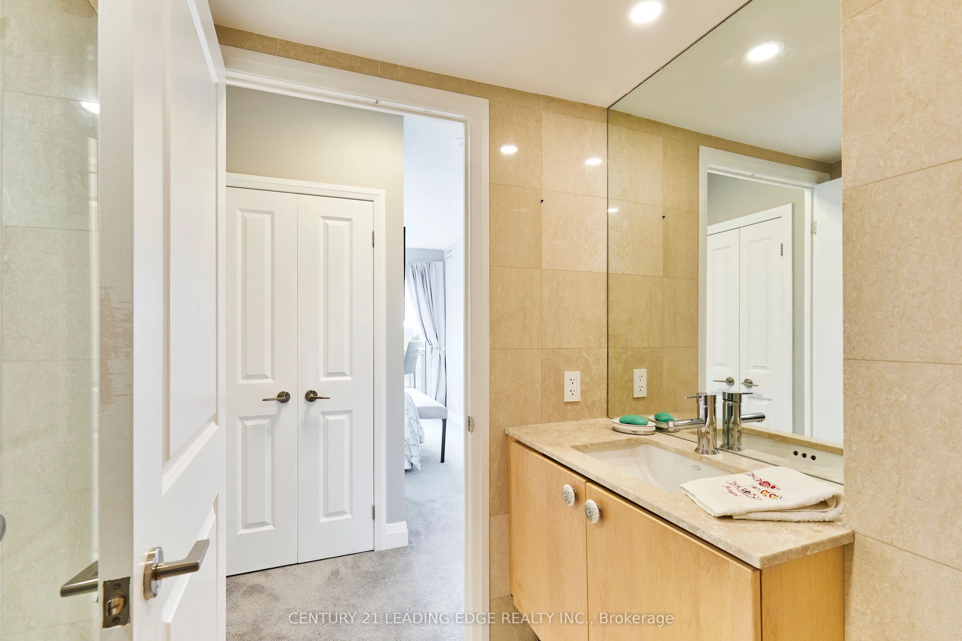 1430 Yonge Street, #703