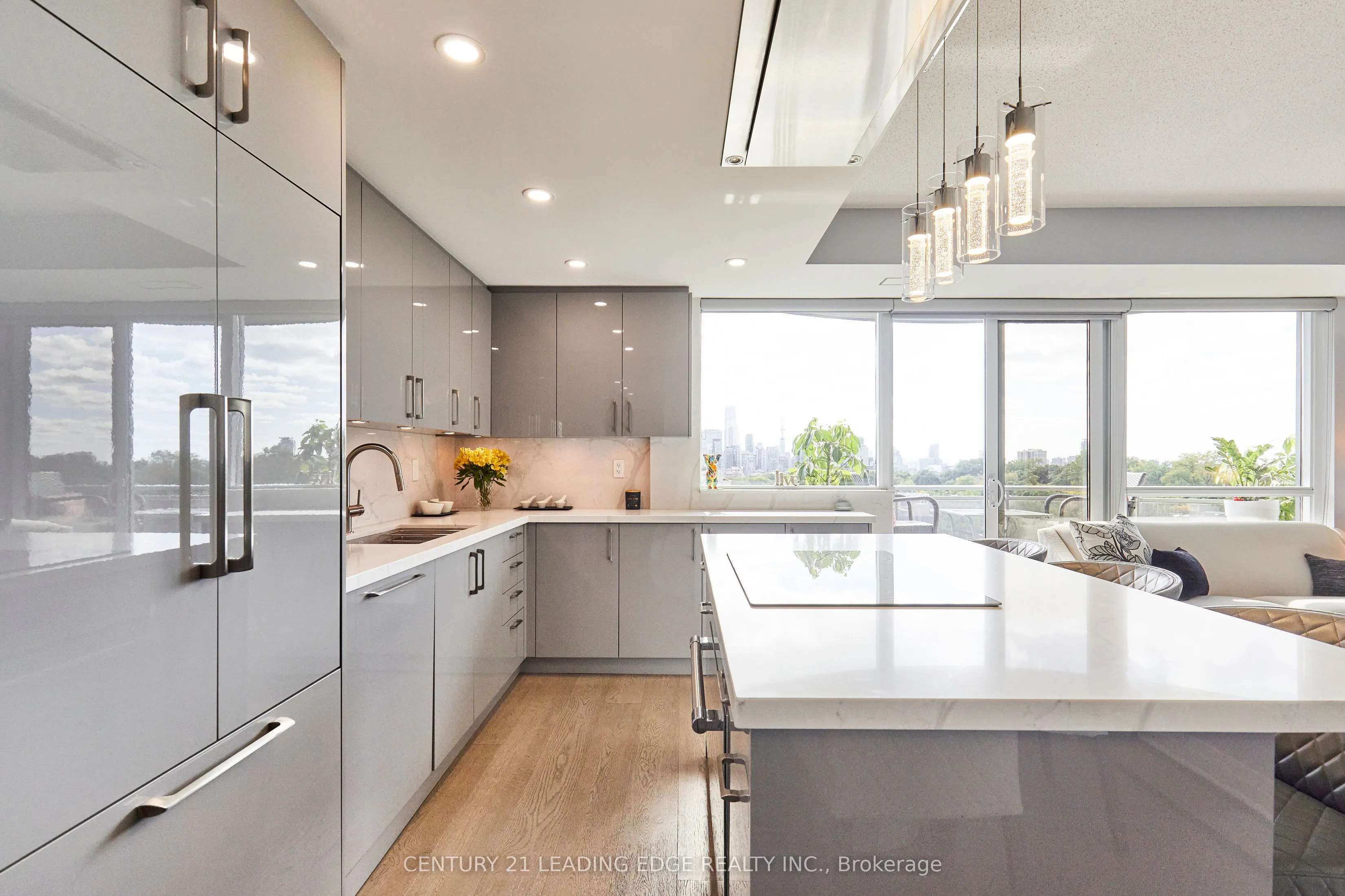 1430 Yonge Street, #703