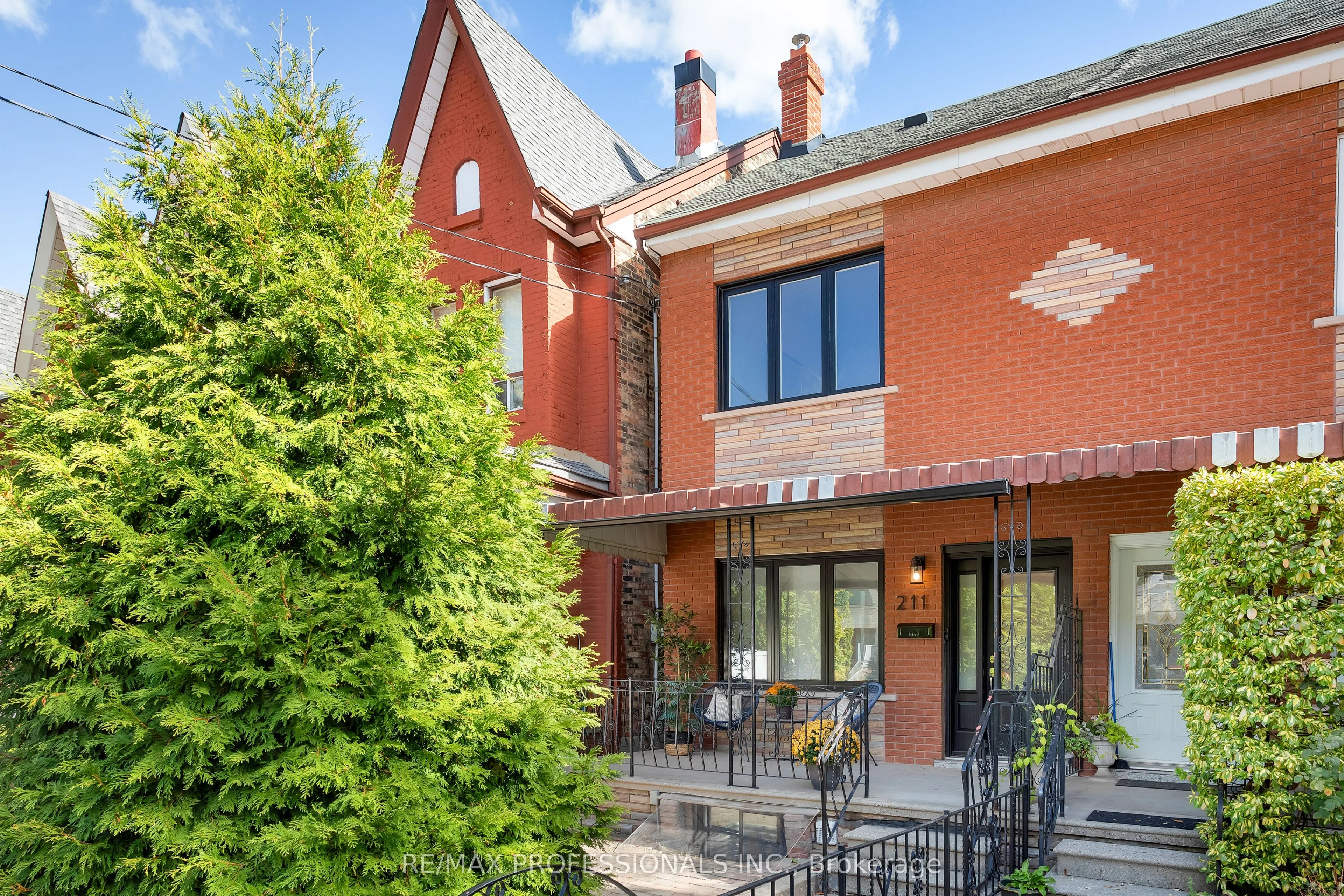211 Markham Street