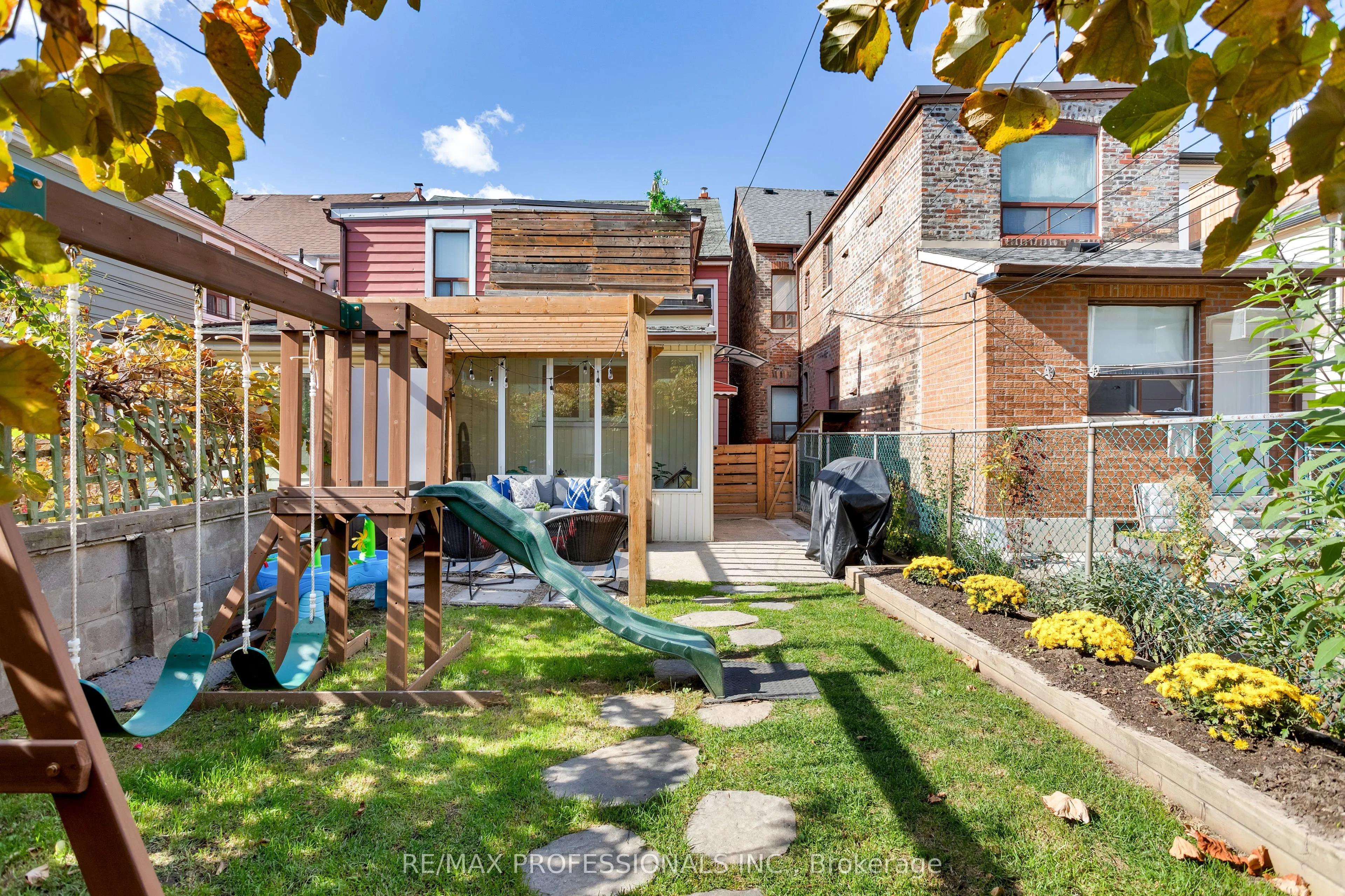 211 Markham Street