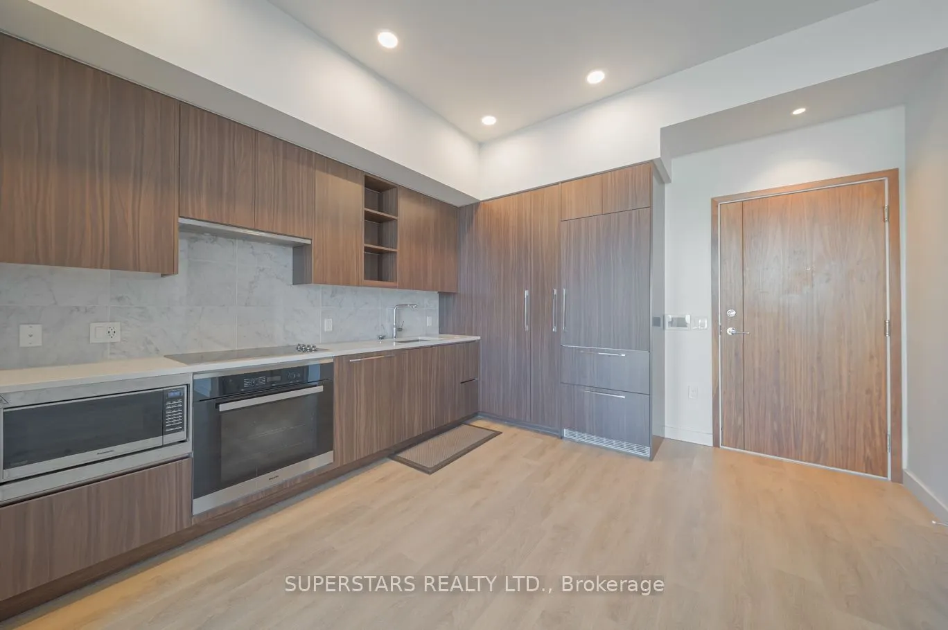 95 McMahon Drive, #4108