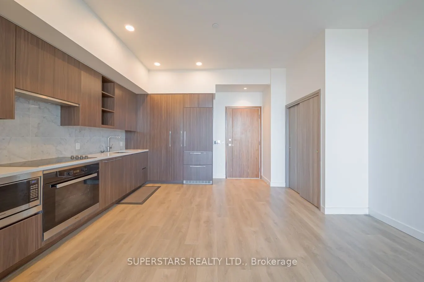 95 McMahon Drive, #4108