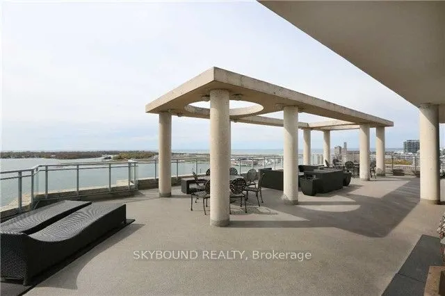 410 Queens Quay W