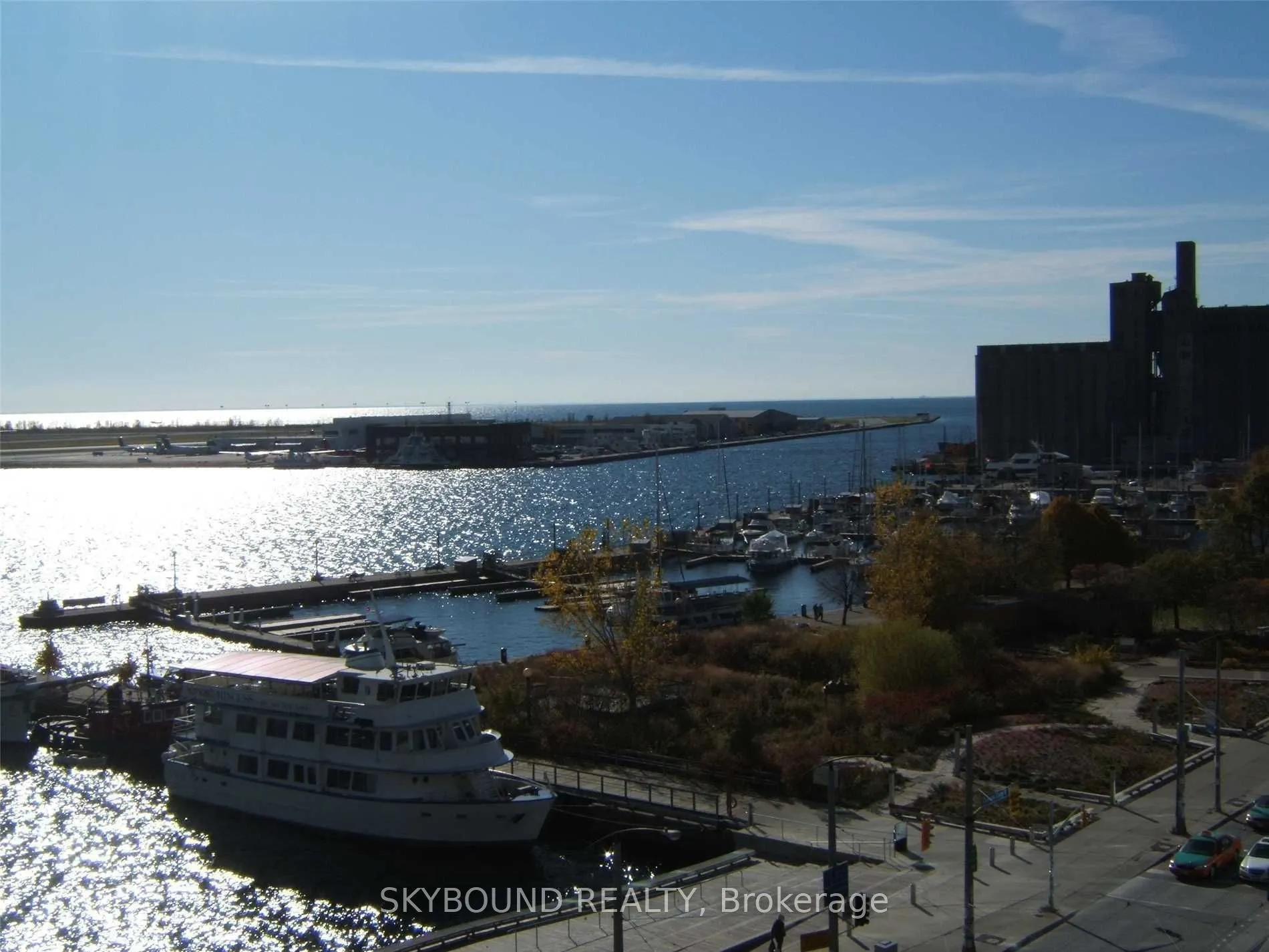 410 Queens Quay W