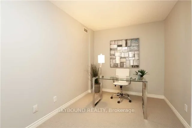 410 Queens Quay W