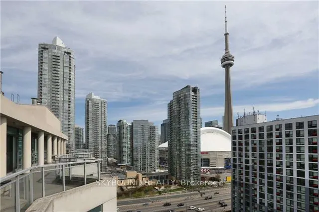 410 Queens Quay W