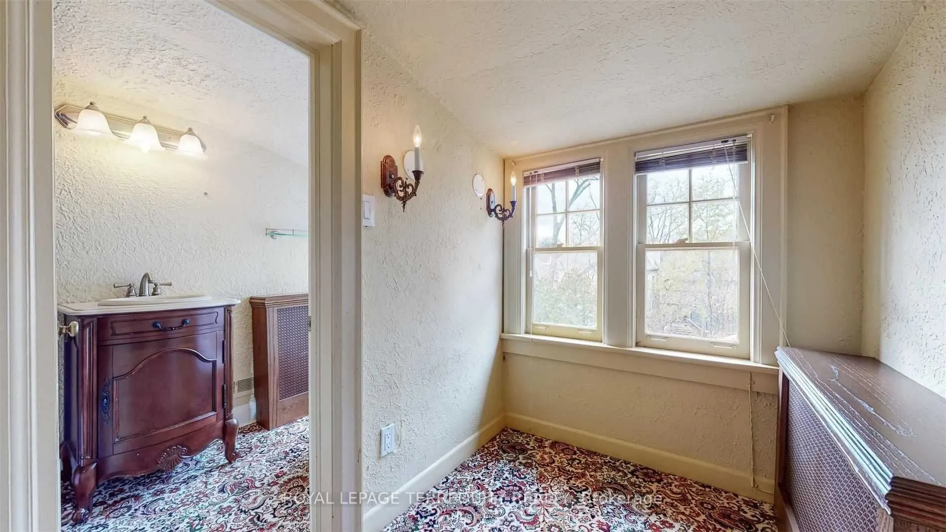 312 Glenayr Road