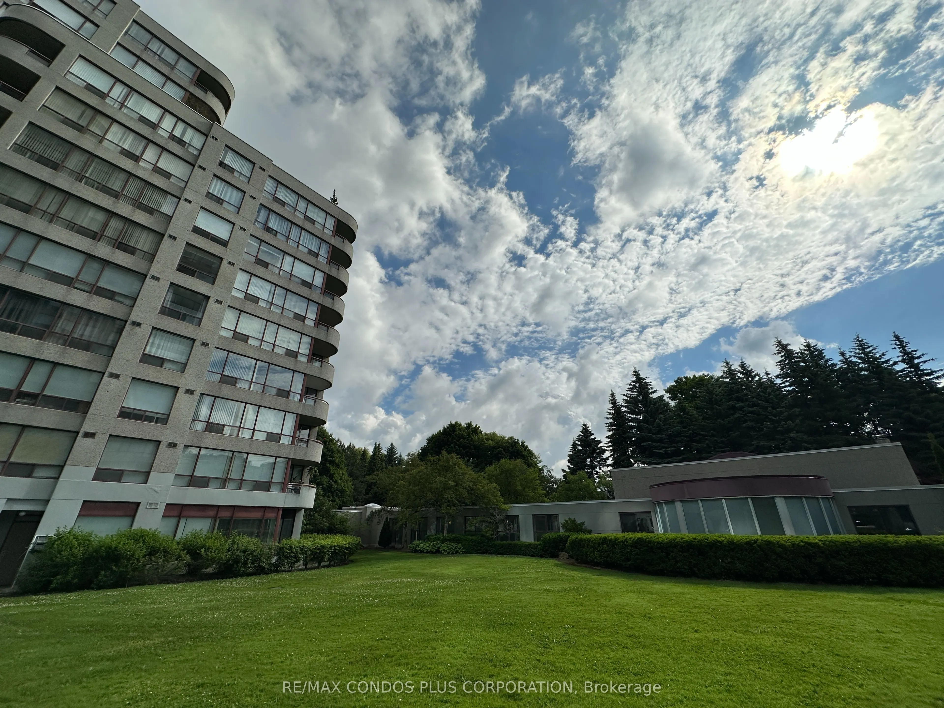 5785 Yonge Street, #Ph205