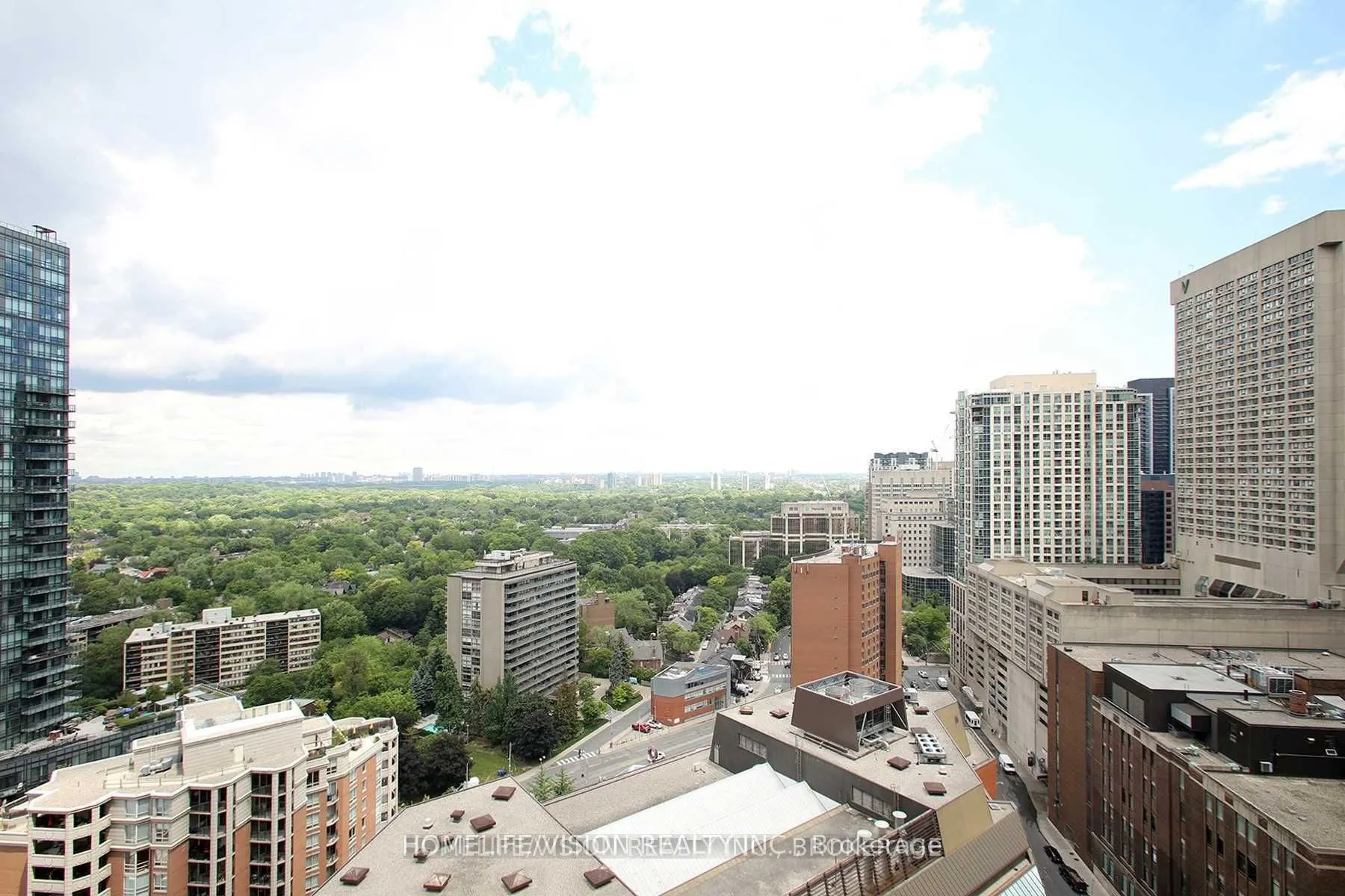 1 Yorkville Avenue, #2009