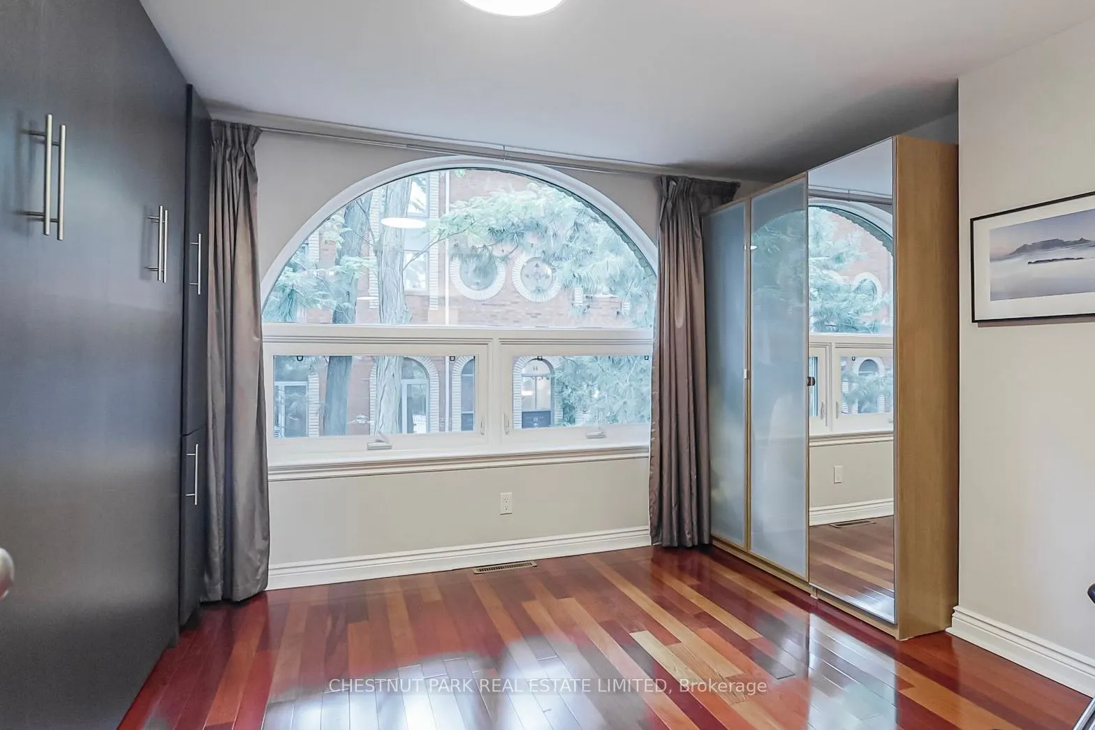 280 Sherbourne Street, #4