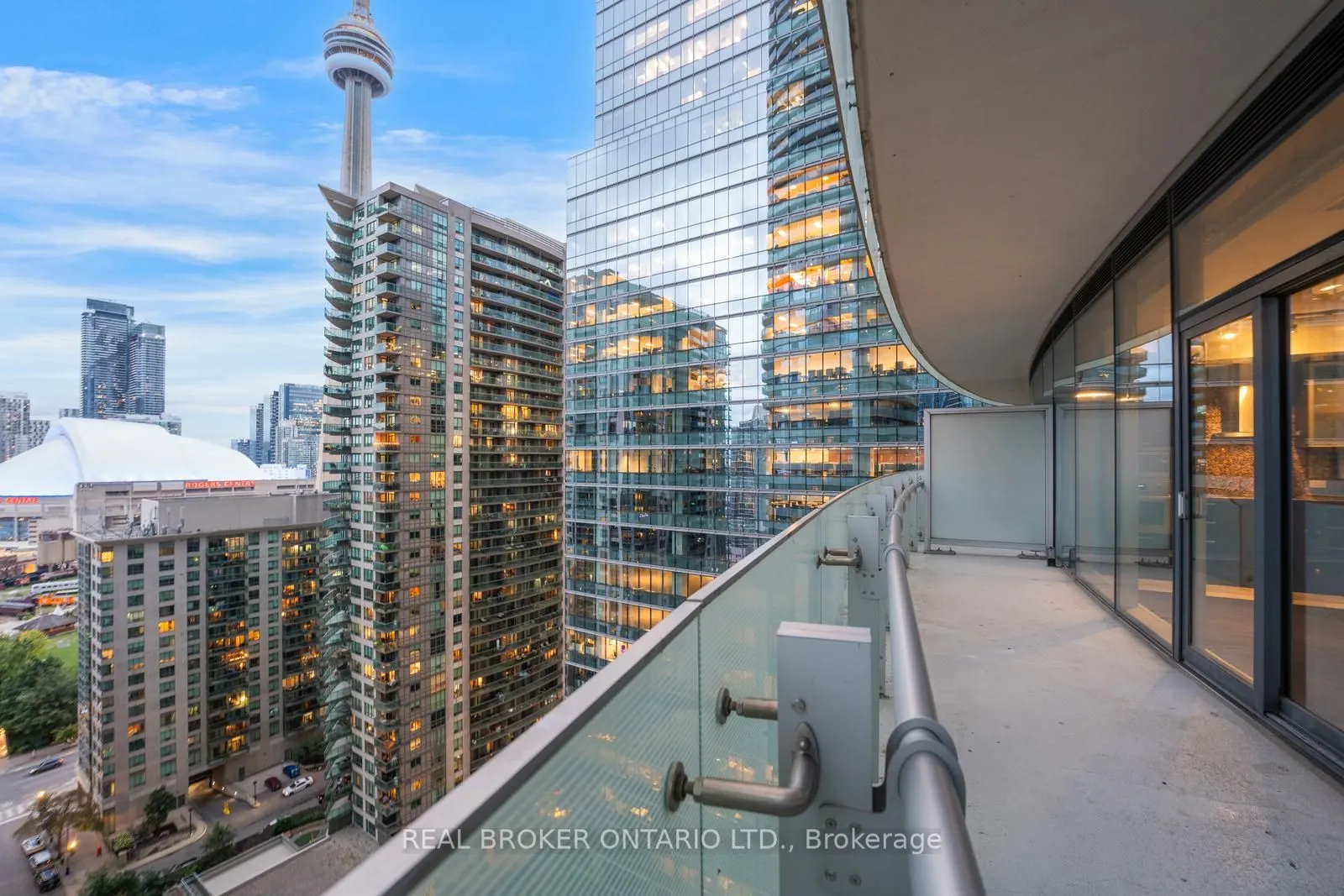 14 York Street, #1806