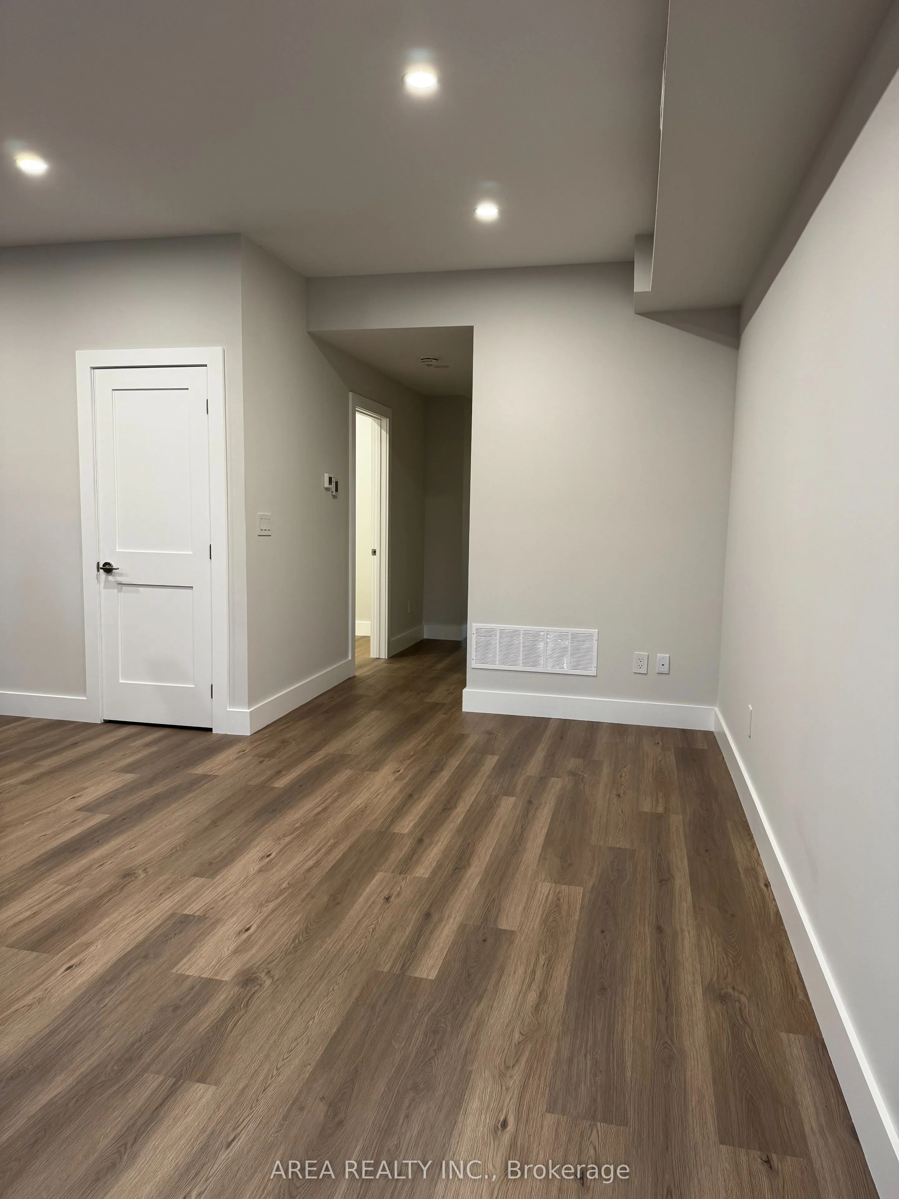 501 Northcliffe Boulevard, #Main