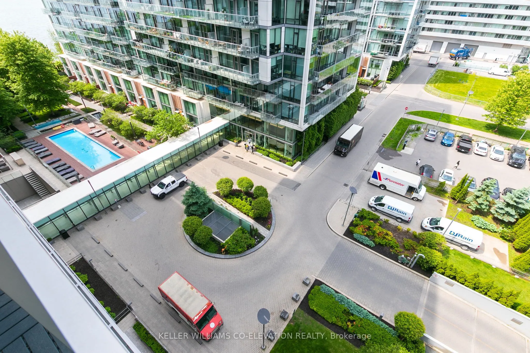 39 Queens Quay E, #835