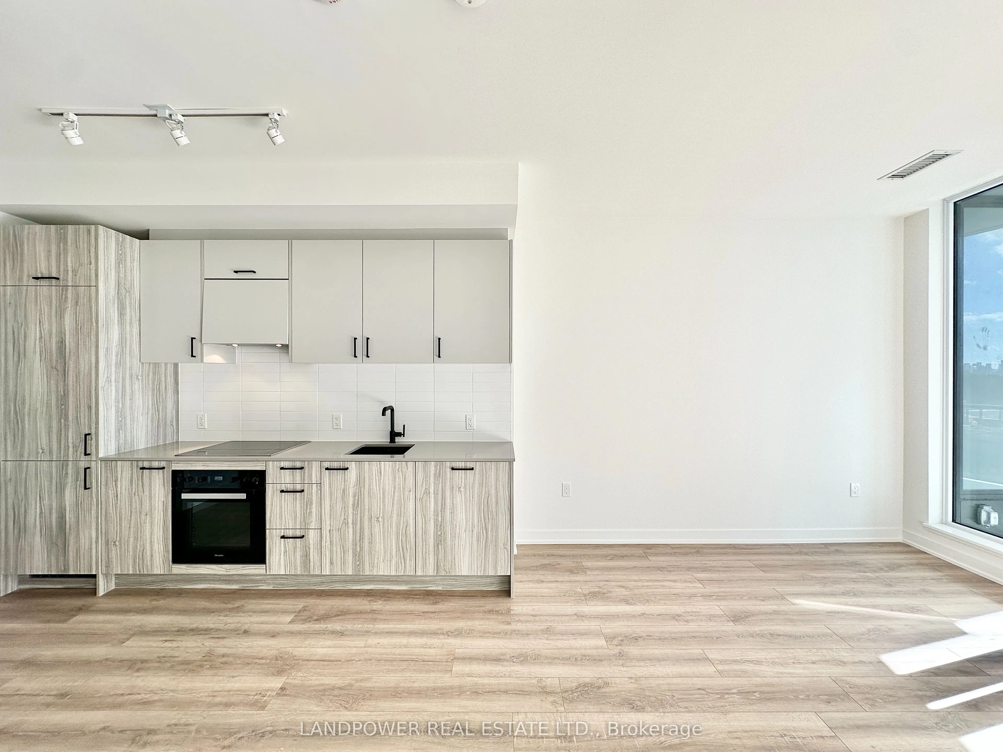 1 Kyle Lowry Road, #625