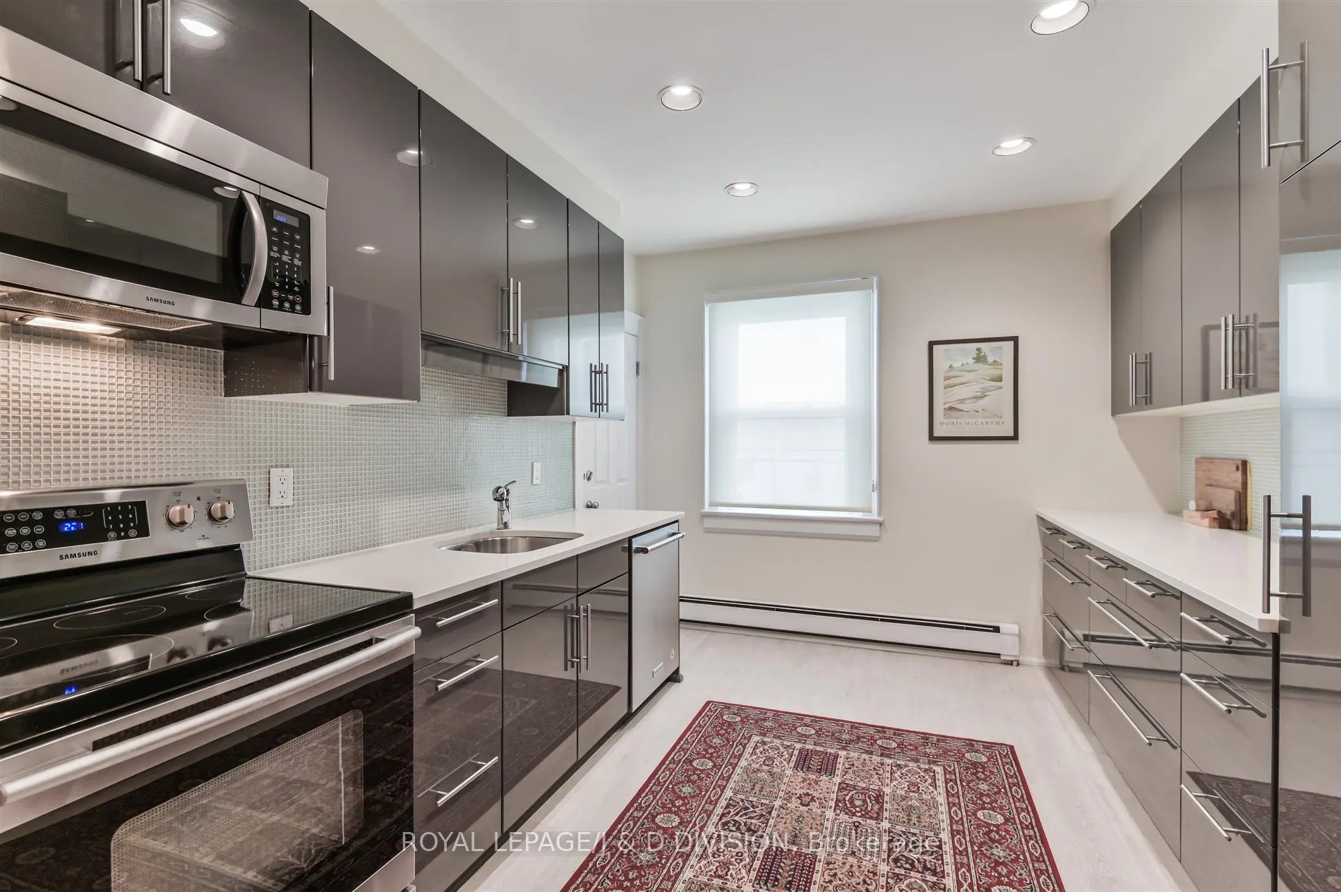 16 Farnham Avenue, #Main