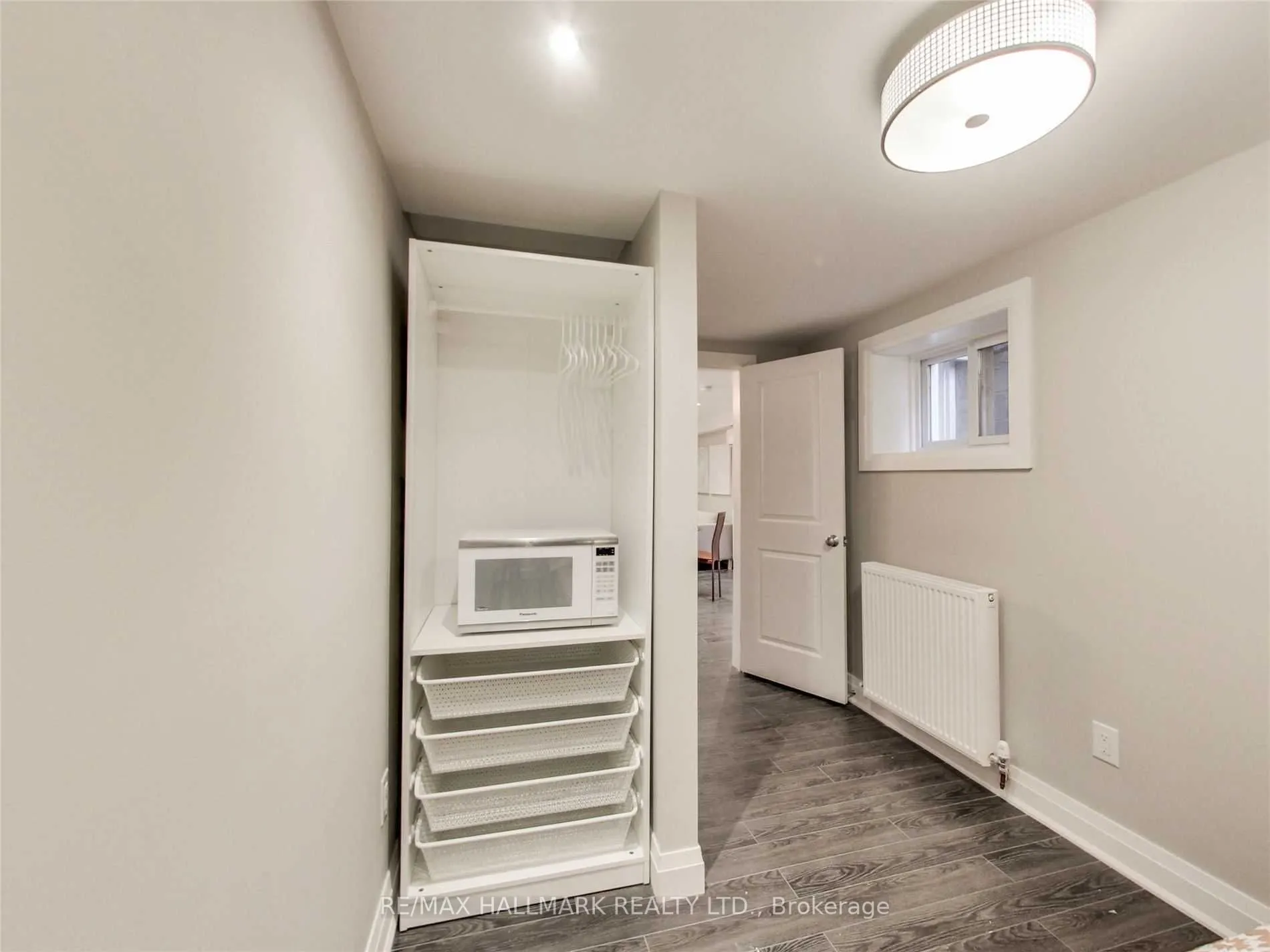 251 Manning (Lower) Avenue