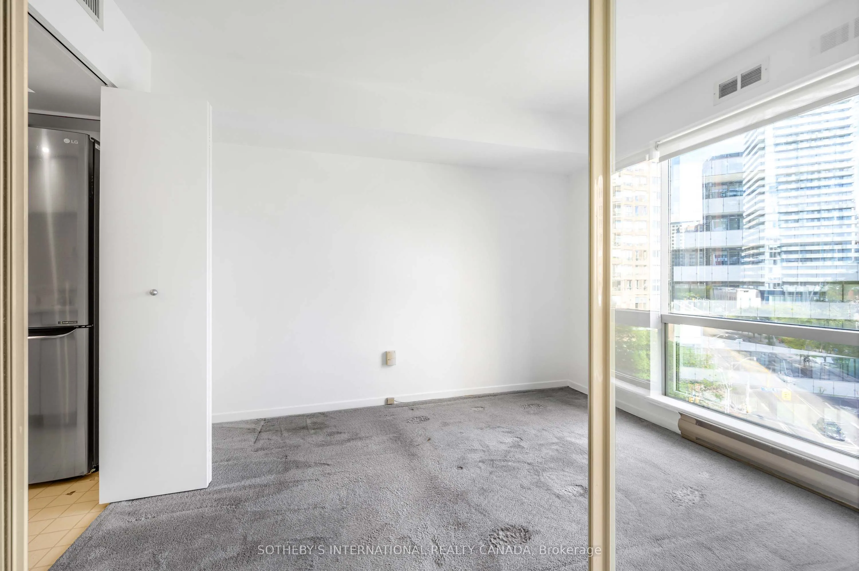 1001 Bay Street, #716