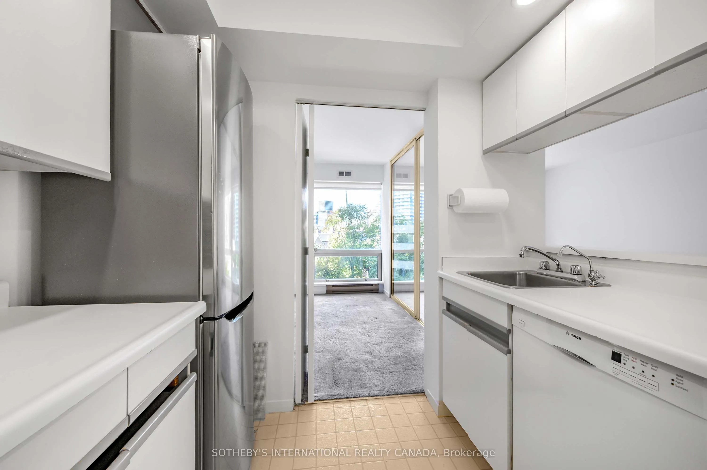 1001 Bay Street, #716