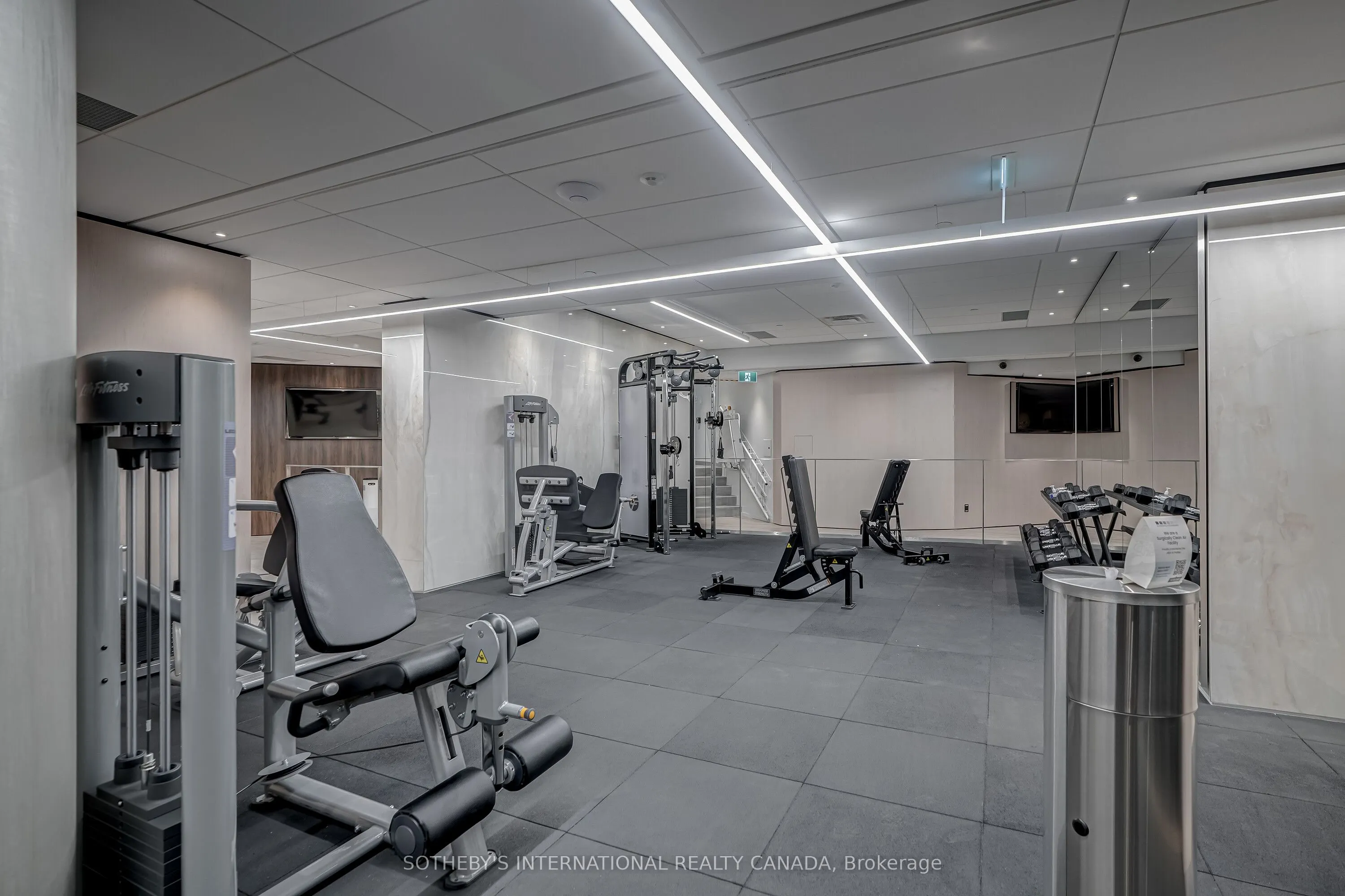1001 Bay Street, #716